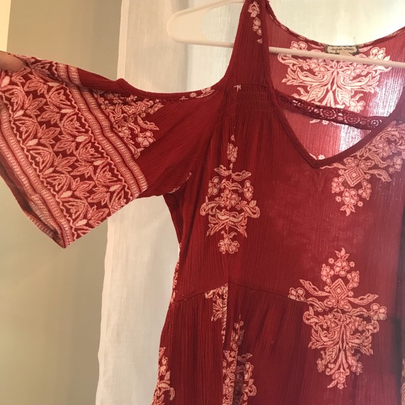 Cold shoulder Blouse - Picture 1 of 3